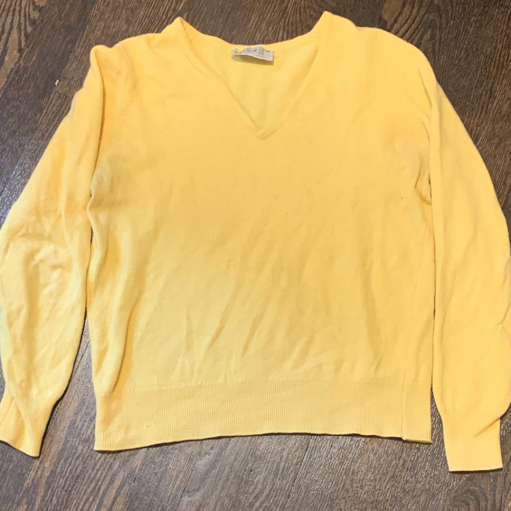 Lyle & Scott Vintage 100% Cashmere V-Neck Sweater